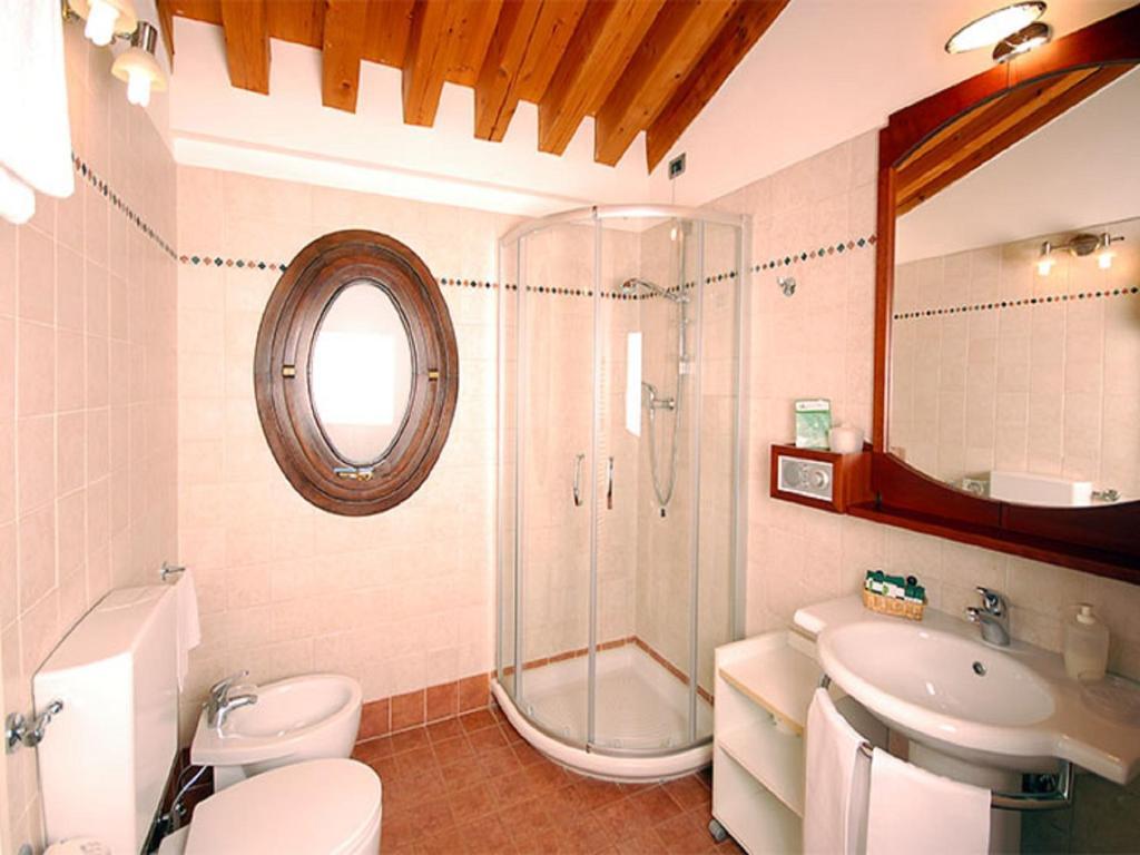 Hotel Dolcemela Ferrara Pokoj fotografie