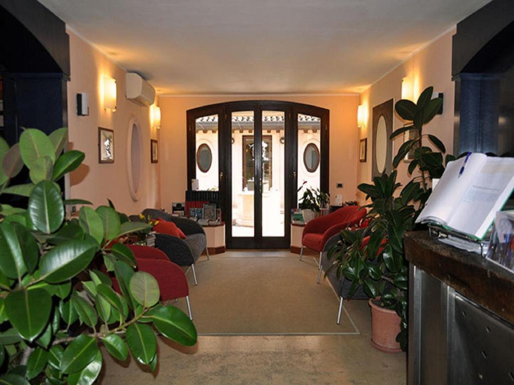 Hotel Dolcemela Ferrara Exteriér fotografie